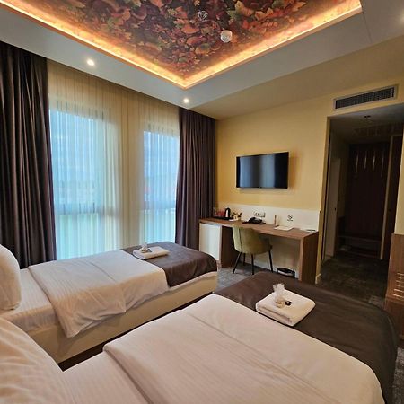 Hotel Etna Gracanica  Dış mekan fotoğraf