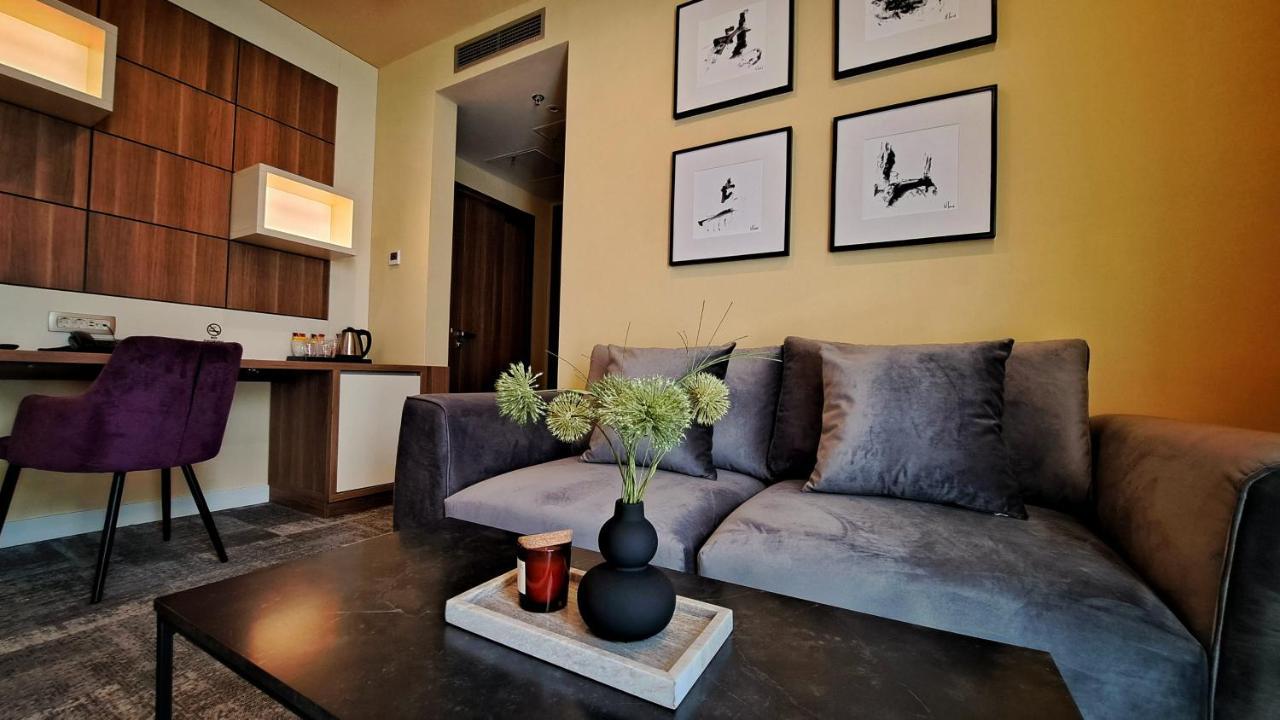 Hotel Etna Gracanica  Dış mekan fotoğraf
