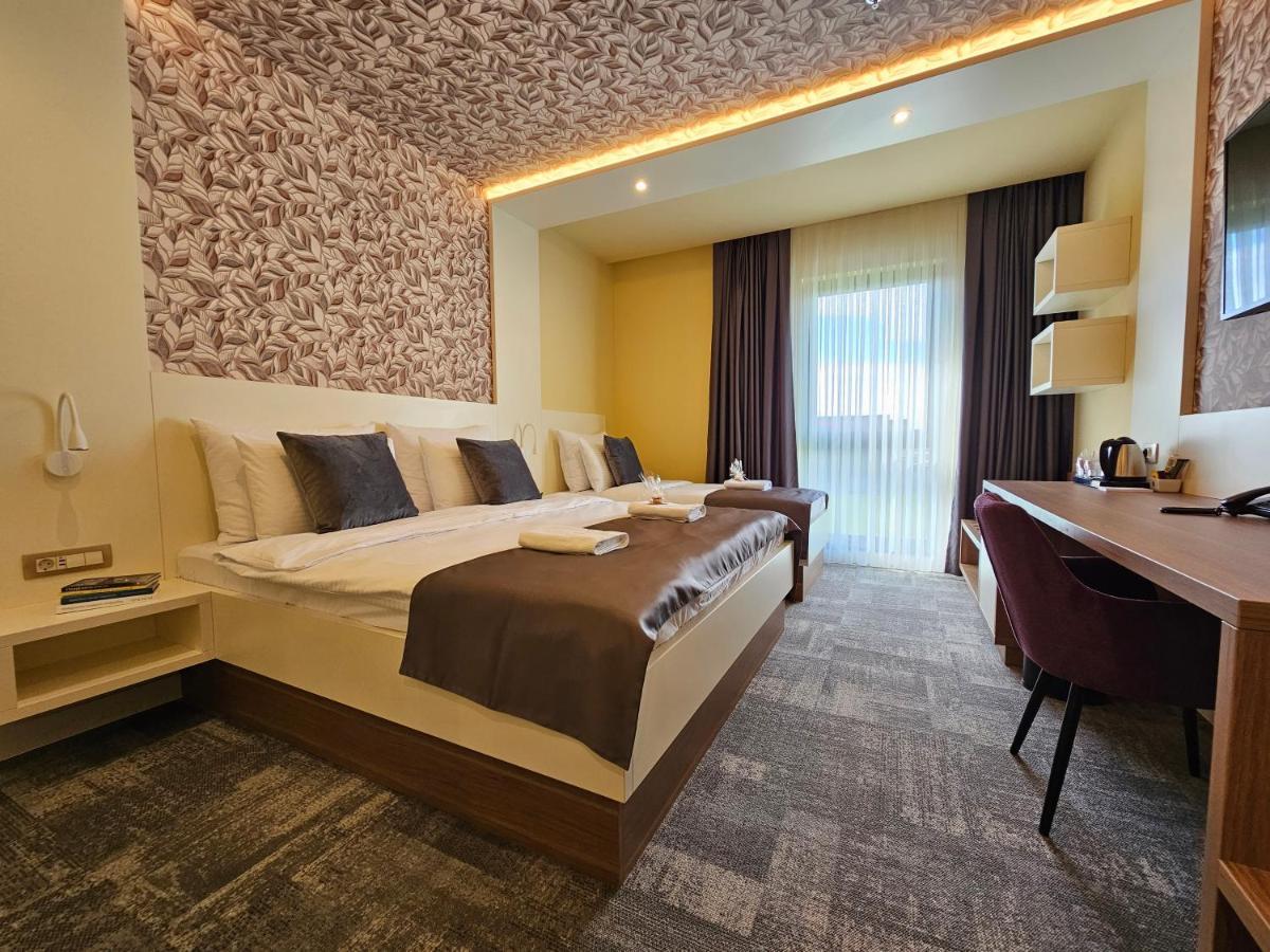 Hotel Etna Gracanica  Dış mekan fotoğraf