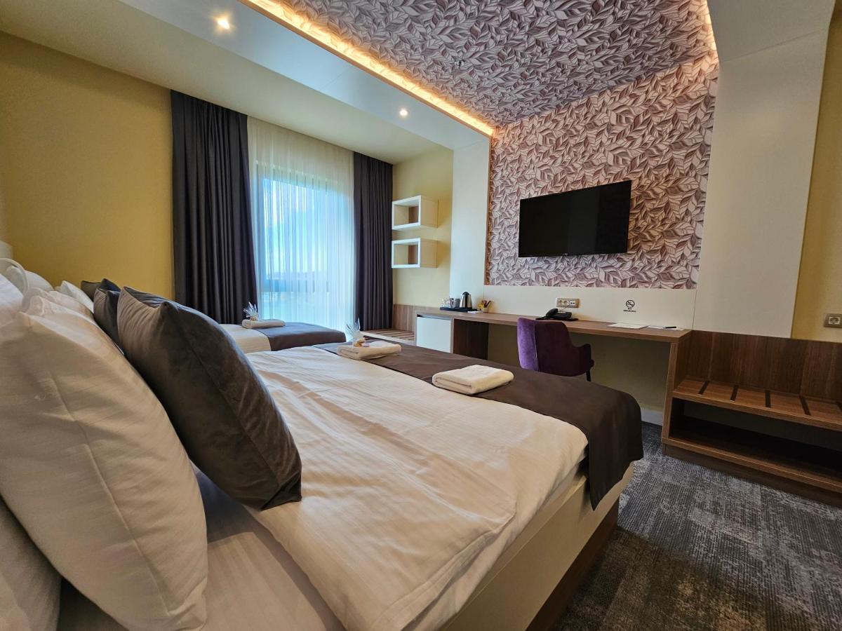 Hotel Etna Gracanica  Dış mekan fotoğraf