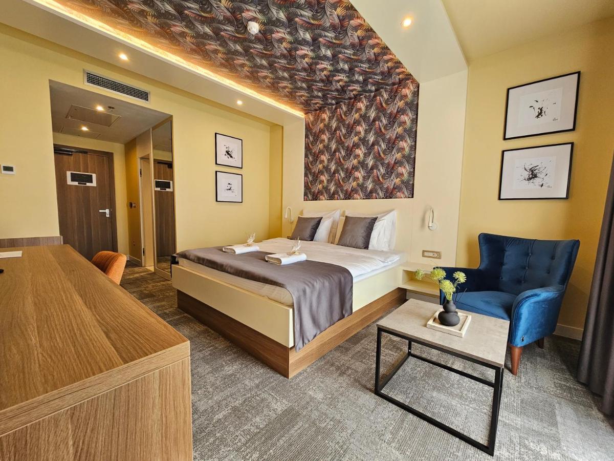 Hotel Etna Gracanica  Dış mekan fotoğraf