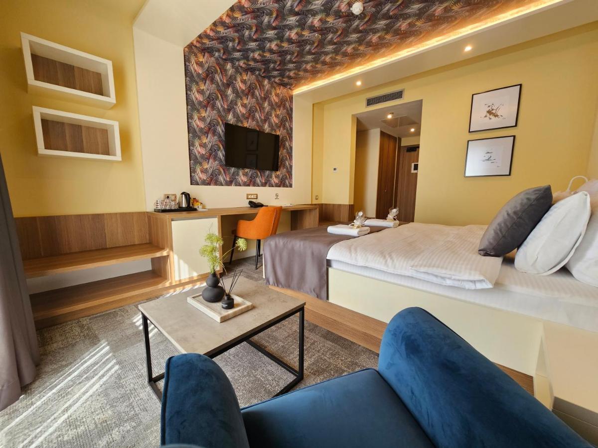 Hotel Etna Gracanica  Dış mekan fotoğraf