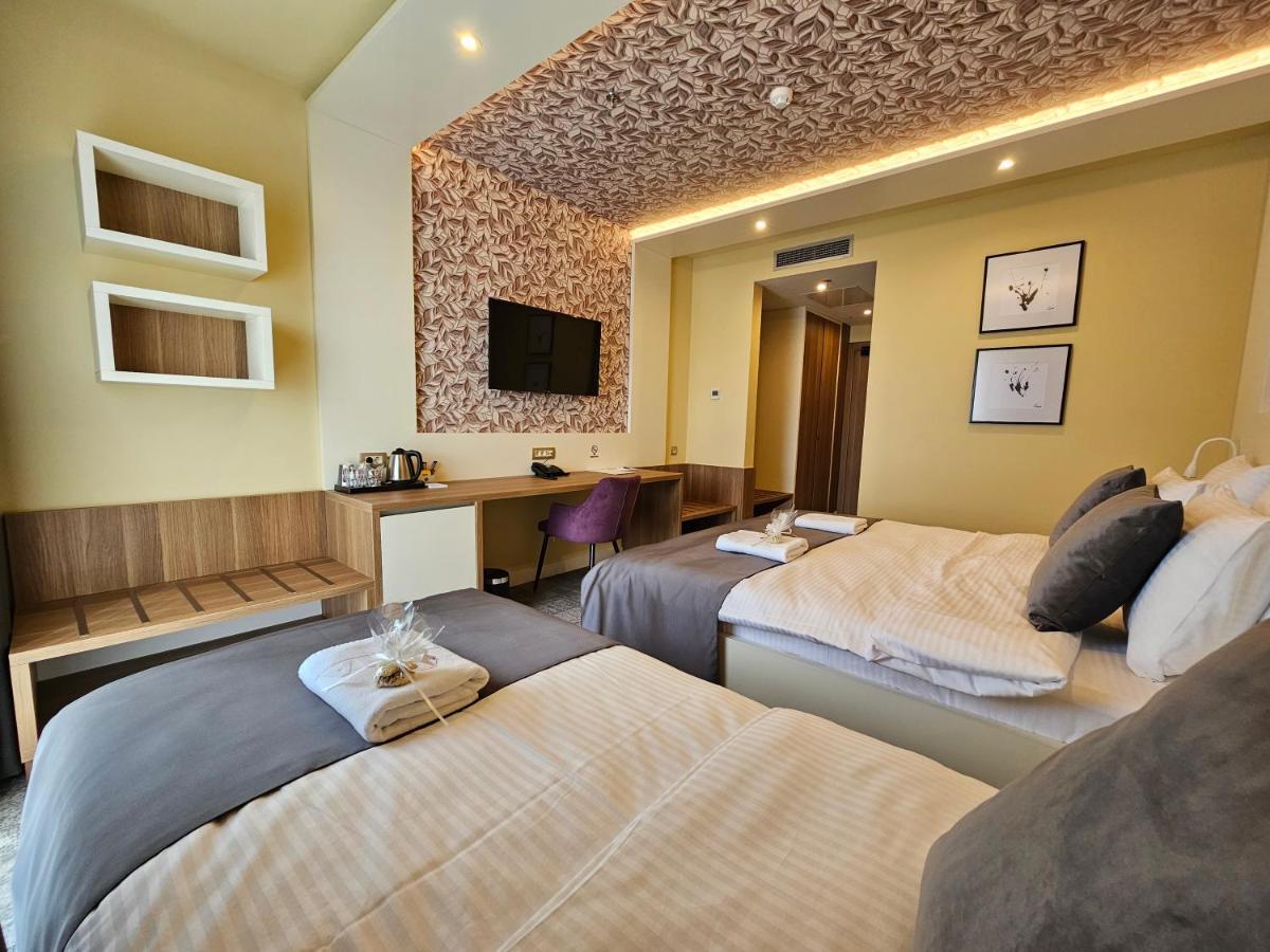 Hotel Etna Gracanica  Dış mekan fotoğraf
