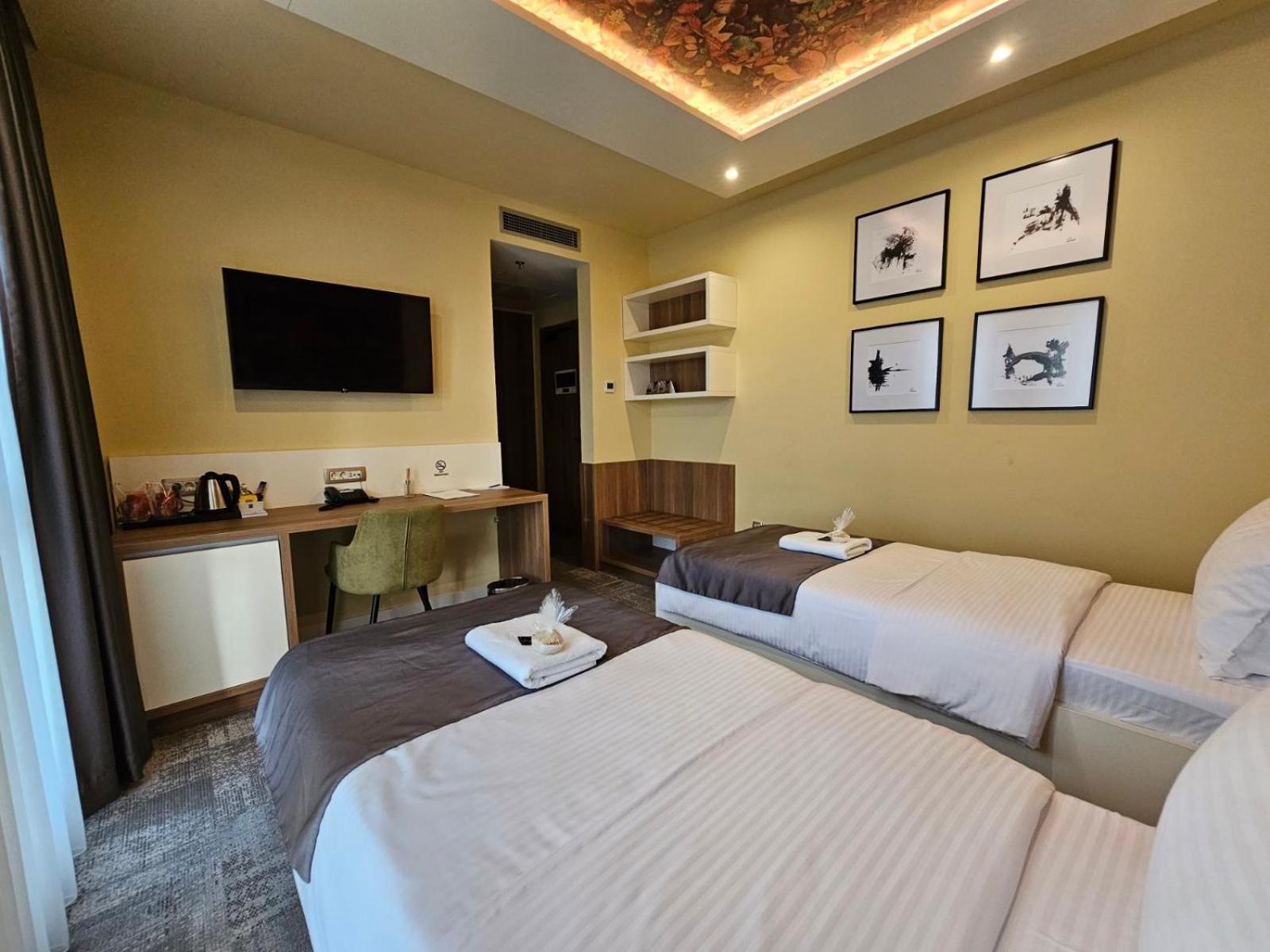 Hotel Etna Gracanica  Dış mekan fotoğraf